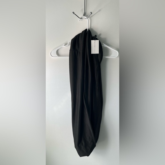 Beyond Yoga Accessories - Beyond Yoga Pocket Infinity Scarf